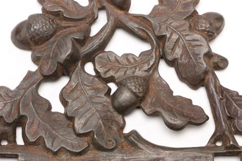 oak leaf metal bracket|Cast Iron Infill Panels .